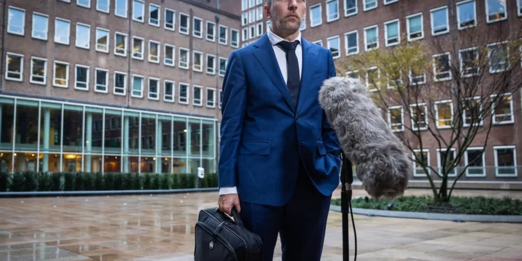 Minister slams threats over asylum, local officials want action