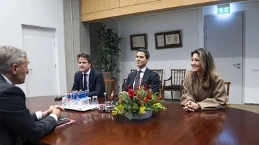 Formatiefase met D66, VVD en CDA duurt tot 30 januari
