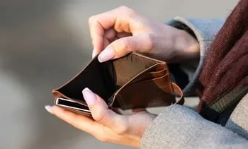 meer dan 80 procent van de jongeren heeft geldzorgen