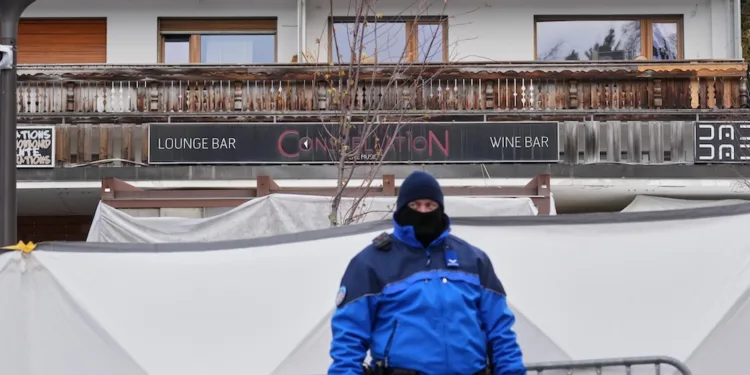 Dutch burns units offer help to Swiss as Volendam remembers