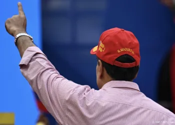 Trump deelt foto van Maduro aan boord van oorlogsschip