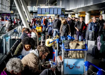 Hundreds of flights cancelled and more snow is on the way