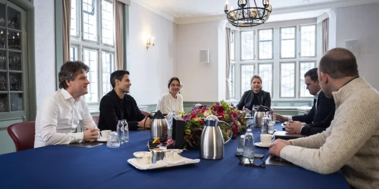 D66, CDA and VVD agree to form a minority Dutch cabinet