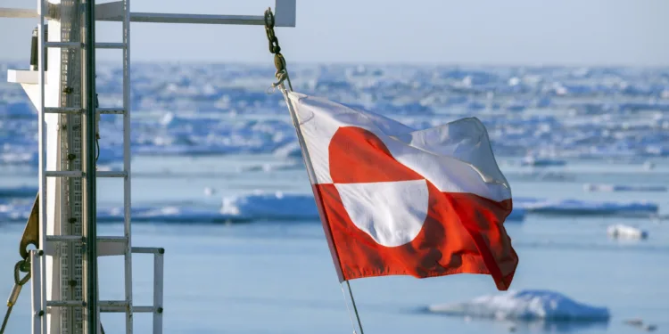 Dutch officers return from Greenland reconnaissance mission