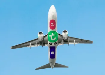 Dutch airlines ground Middle East flights as tensions mount