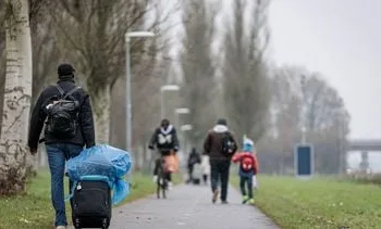 Vluchtelingen komen nauwelijks aan het werk, ziet de Rekenkamer: ‘Keuzes nodig’