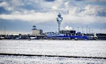 Op Schiphol vliegt er weinig, maar op Eindhoven wel: hoe zit dat?