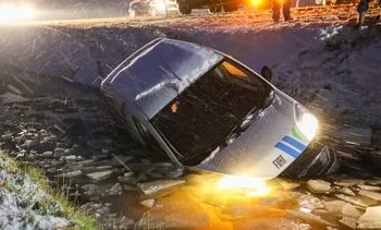 Dit moet je doen als je auto in het water belandt