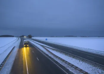 Sub zero temperatures all day as Dutch big freeze continues