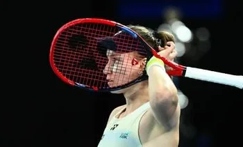 Rybakina wint Australian Open na inhaalrace in derde set