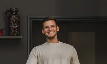 Gijs (24) zit op duizenden bestellingen voor gezonde lucht in huis