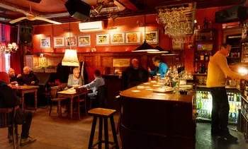 Sterft het Nederlandse café uit? Dit is de reden dat Nederland steeds minder kroegen telt