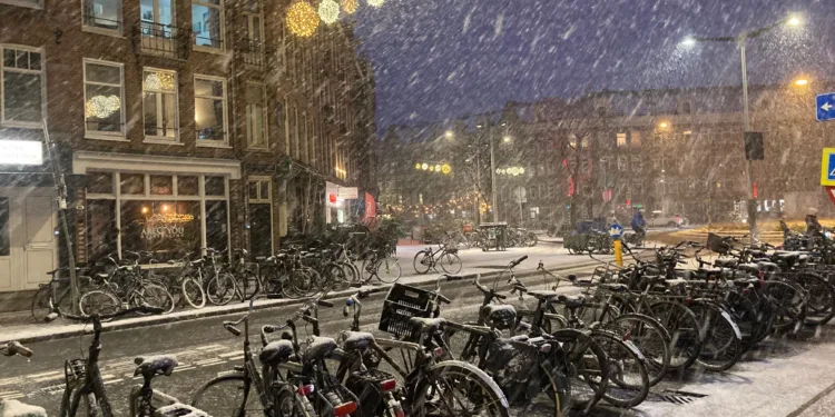 Wintry weather set to continue, more snow and heavy frosts