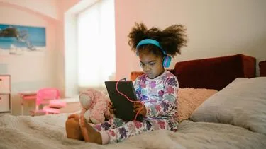 Wil je je kind een taalvoorsprong geven? Leg de tablet weg en doe dít