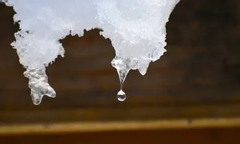 Waterschade door sneeuw? Daar moet je vaak zélf voor opdraaien