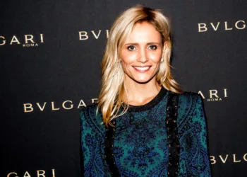Dutch model Yfke Sturm says contact with Epstein was “naïve”