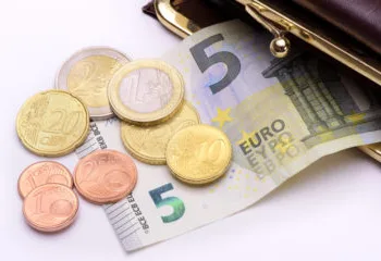 Inflation falls to 2.4% in January, food prices down sharply