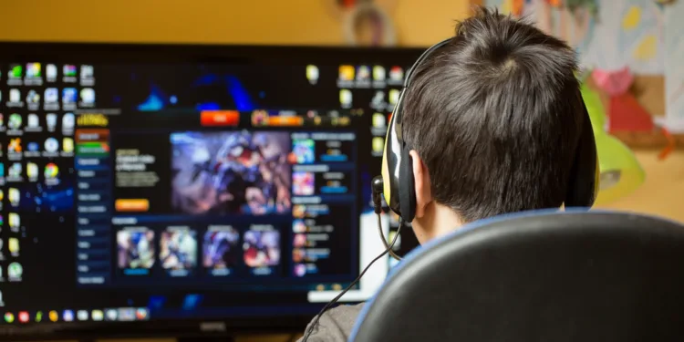 Retailers withdraw headphones over harmful chemicals fears