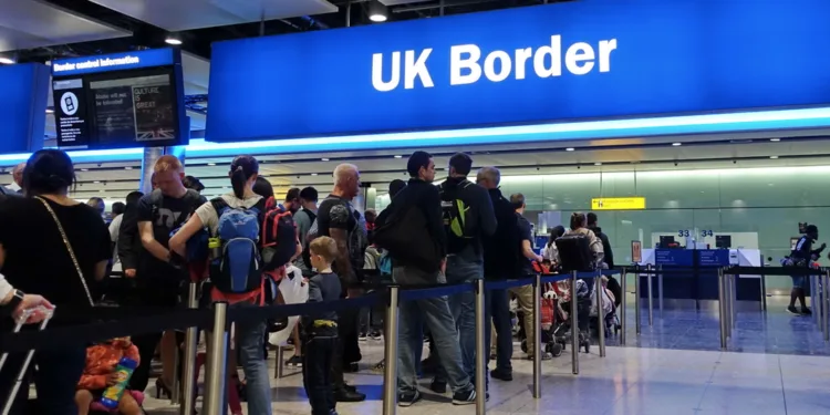 British dual nationals in NL warned to keep passports up to date