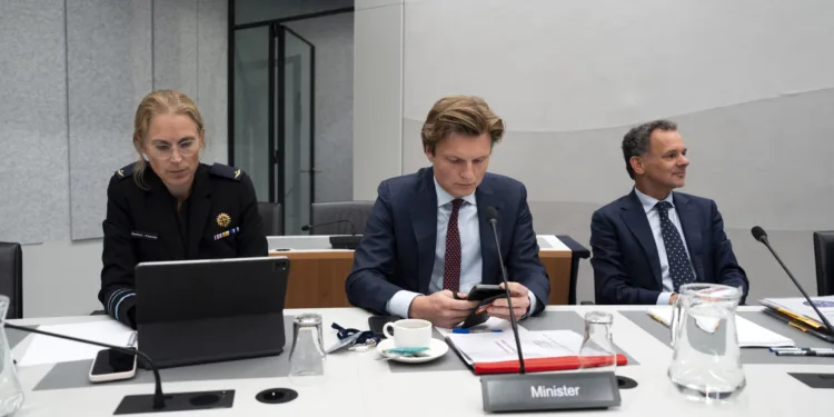 D66 name first female lieutenant-general as housing minister