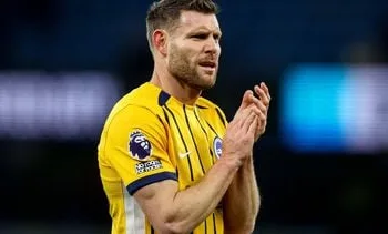 Milner (40) breekt record meeste wedstrijden in Premier League