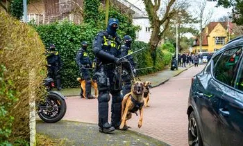 Politie grijpt in bij protest tegen woonlocatie Haagse Vogelwijk