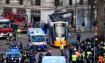 Doden en tientallen gewonden door tramontsporing Milaan