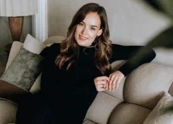 ‘Ik leende geld uit om aardig gevonden te worden’