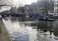 Local businesses rubbish Amsterdam Singel garbage boat plan
