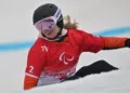 Snowboardster Bunschoten-Vos pakt zilver op Paralympics