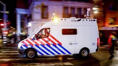 Gerichte aanslag op Joodse school in Amsterdam, schade beperkt