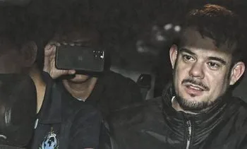 Moeder Natalee Holloway doet aangifte tegen Joran van der Sloot