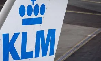 Eerste KLM-vlucht met Nederlanders uit Oman vertrokken