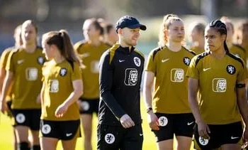 Voetbalsters beginnen WK-kwalificatie met gelijkspel in Polen