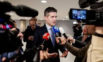 Kabinet overweegt marineschip naar Middellandse Zee te sturen