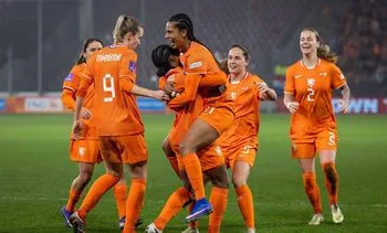 Voetbalsters boeken tegen Ierland eerste zege in WK-kwalificatie