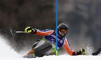 Zitskiër Kampschreur pakt op slotdag Paralympics zijn derde goud