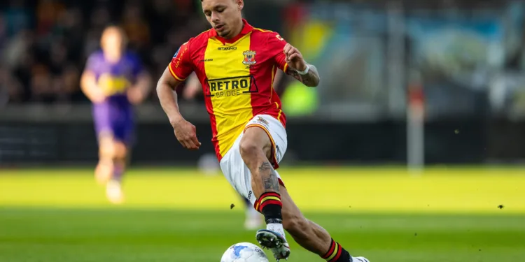 KNVB checking work permit status of Eredivisie dual nationals