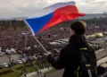 Grote demonstratie in Praag tegen Tsjechische regering