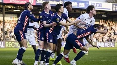 PSV kan na verlies bij Telstar titel ook volgend duel niet pakken