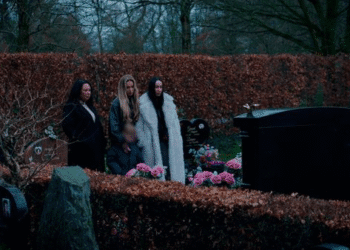 Bouchra doodde haar zus in psychose met 88 messteken