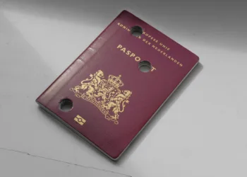 Eredivisie clubs set to withdraw players in passport probe