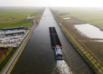 Regulators failing to keep track of pollution in Dutch waterways