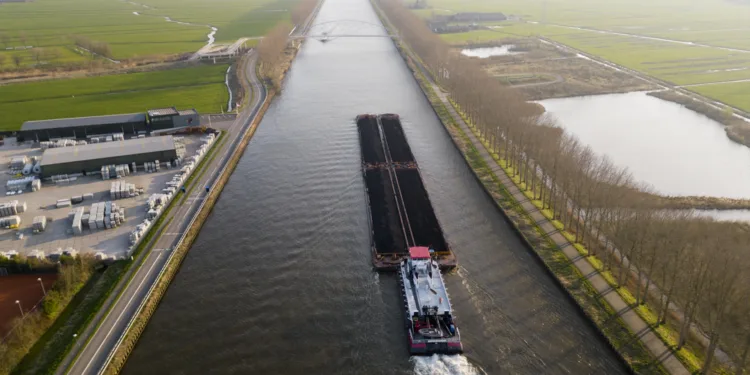 Regulators failing to keep track of pollution in Dutch waterways