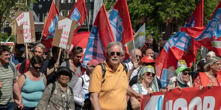 Strikes loom after unions cancel talks as pensions row deepens
