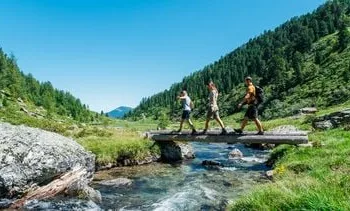 Met deze bergvakantie krijg je de kinderen wél aan het wandelen