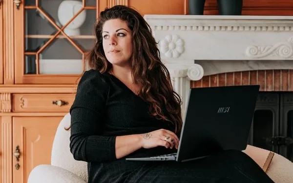 ‘Ik liet mijn partner mijn geldzaken regelen en keek nooit mee’