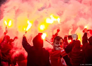 93 mensen met brandwonden door fakkels bij huldiging PSV