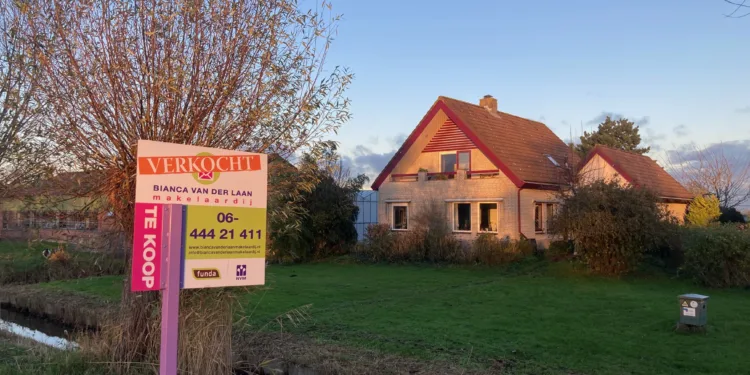 People are moving further away from their old neighbourhoods