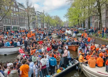 Koningsdag will be dry but Koningsnacht revelers need a coat